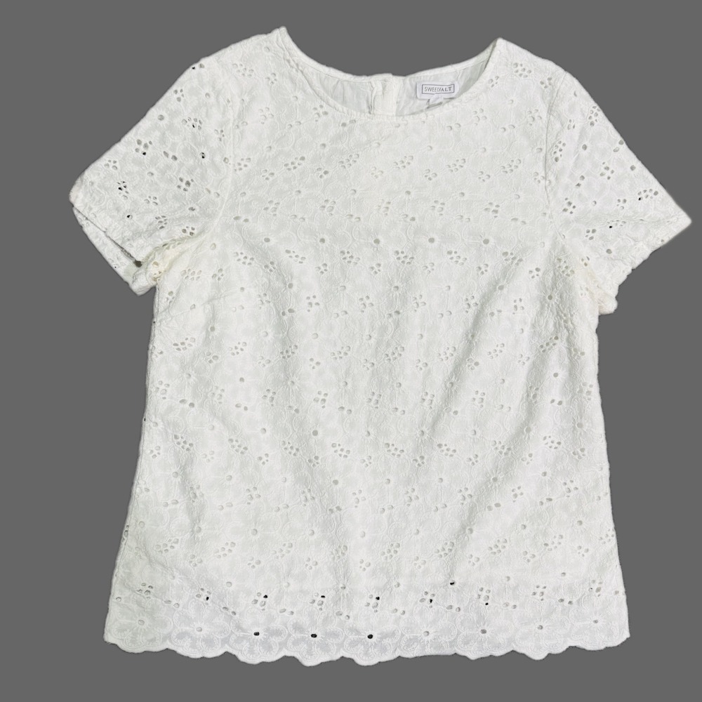 Cottagecore 100% Cotton Women White Eyelet Top XS Lace Scalloped Hem Button Back